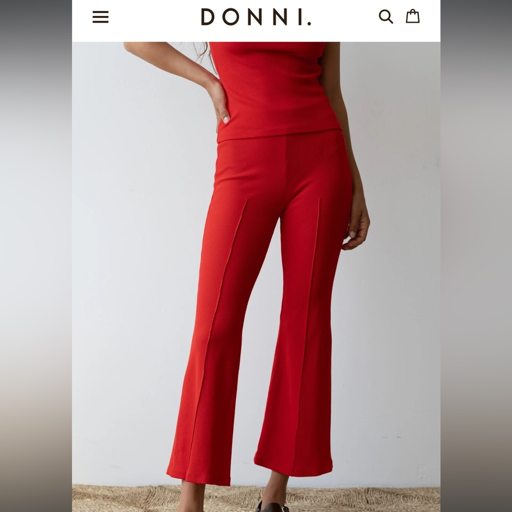 Donni. Rib Kick Flare in Tomato NWT